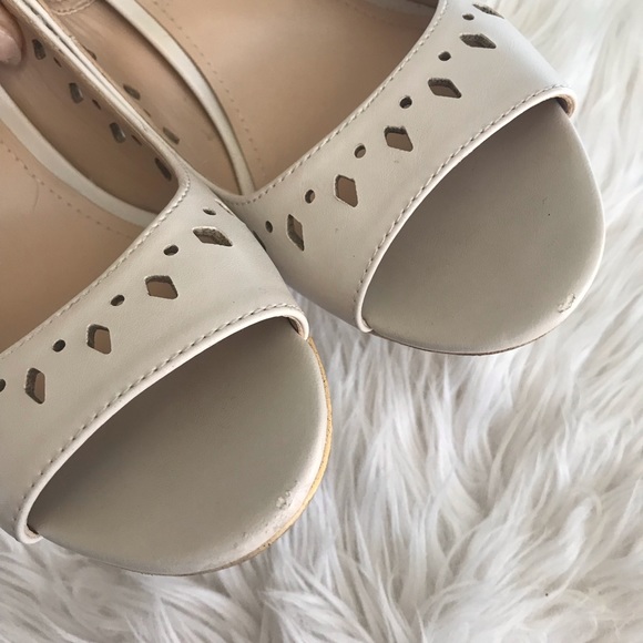 3/$30 DKNY peep toe pumps stacked heel 8 - Picture 4 of 7